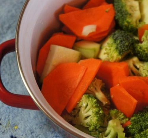 суп пюре с креветками рецепт - варим овощи в микроволновке