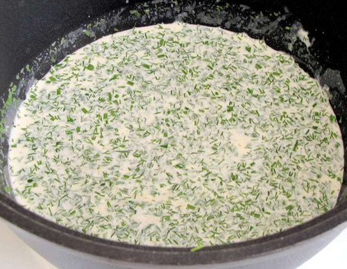 суп пюре с креветками рецепт - взбиваем сыр с зеленью